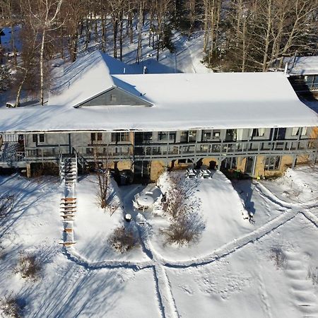 Le Lodge Du Lac Saint-Faustin Bagian luar foto
