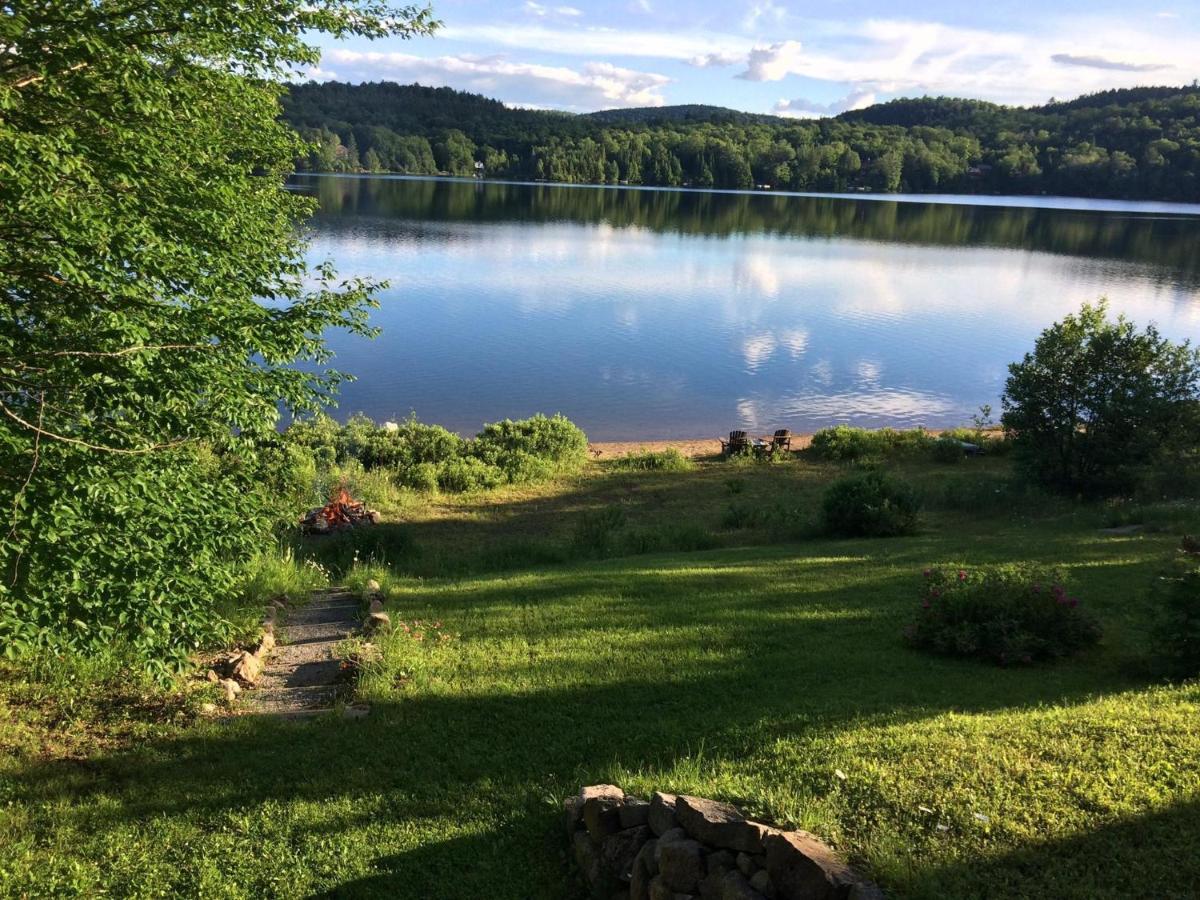 Le Lodge Du Lac Saint-Faustin Bagian luar foto