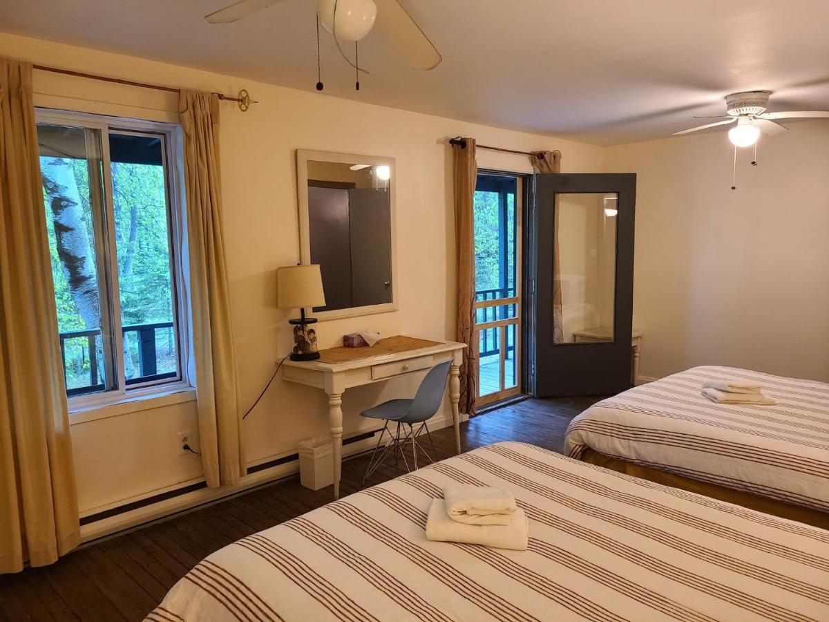 Le Lodge Du Lac Saint-Faustin Bagian luar foto