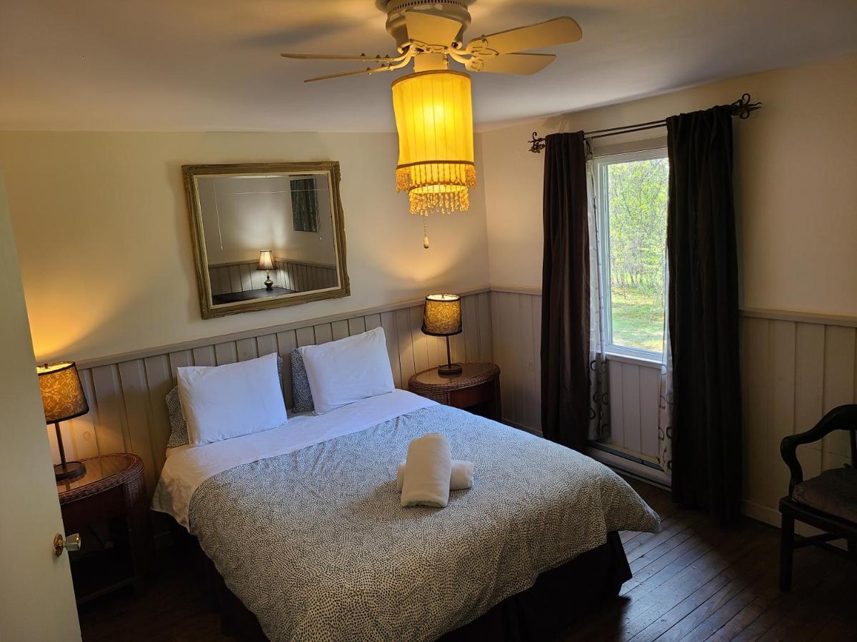Le Lodge Du Lac Saint-Faustin Bagian luar foto